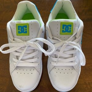 DC shoes